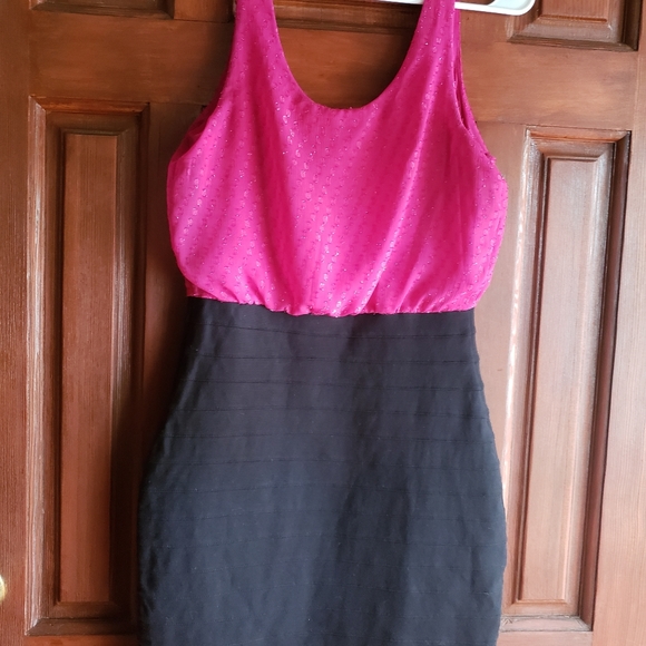 EXPRESS DRESS - Picture 14 of 16